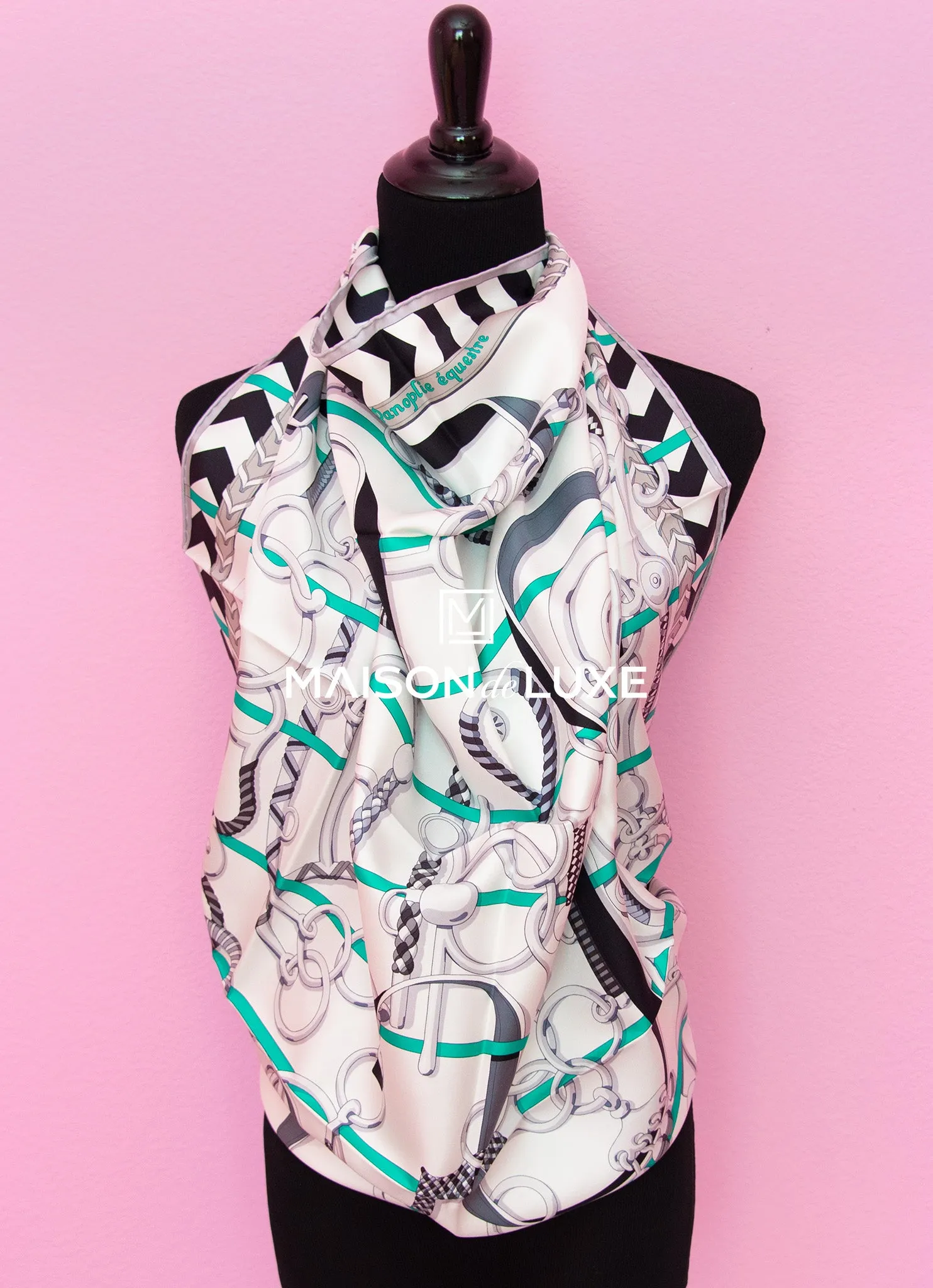 Hermes "Panoplie Equestre" Blanc Twill Silk 90 cm Scarf