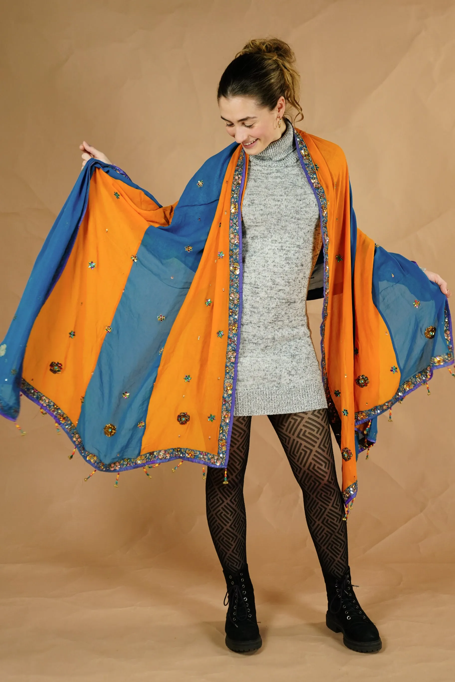Vintage Bollywood scarf ‘Dupatta’